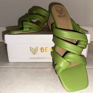 BEAST Green Strappy Fiona Sandals - Sz 8.5
